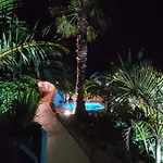 Adriano בית נופש *